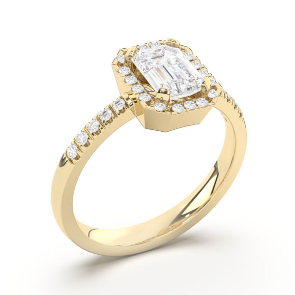 Prsten sa emerald cut dijamantom